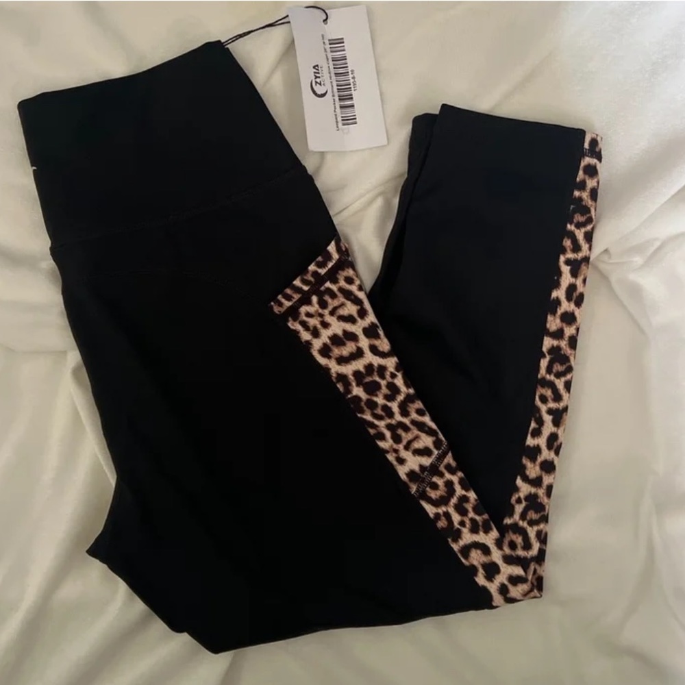 Zyia Leopard Leggings